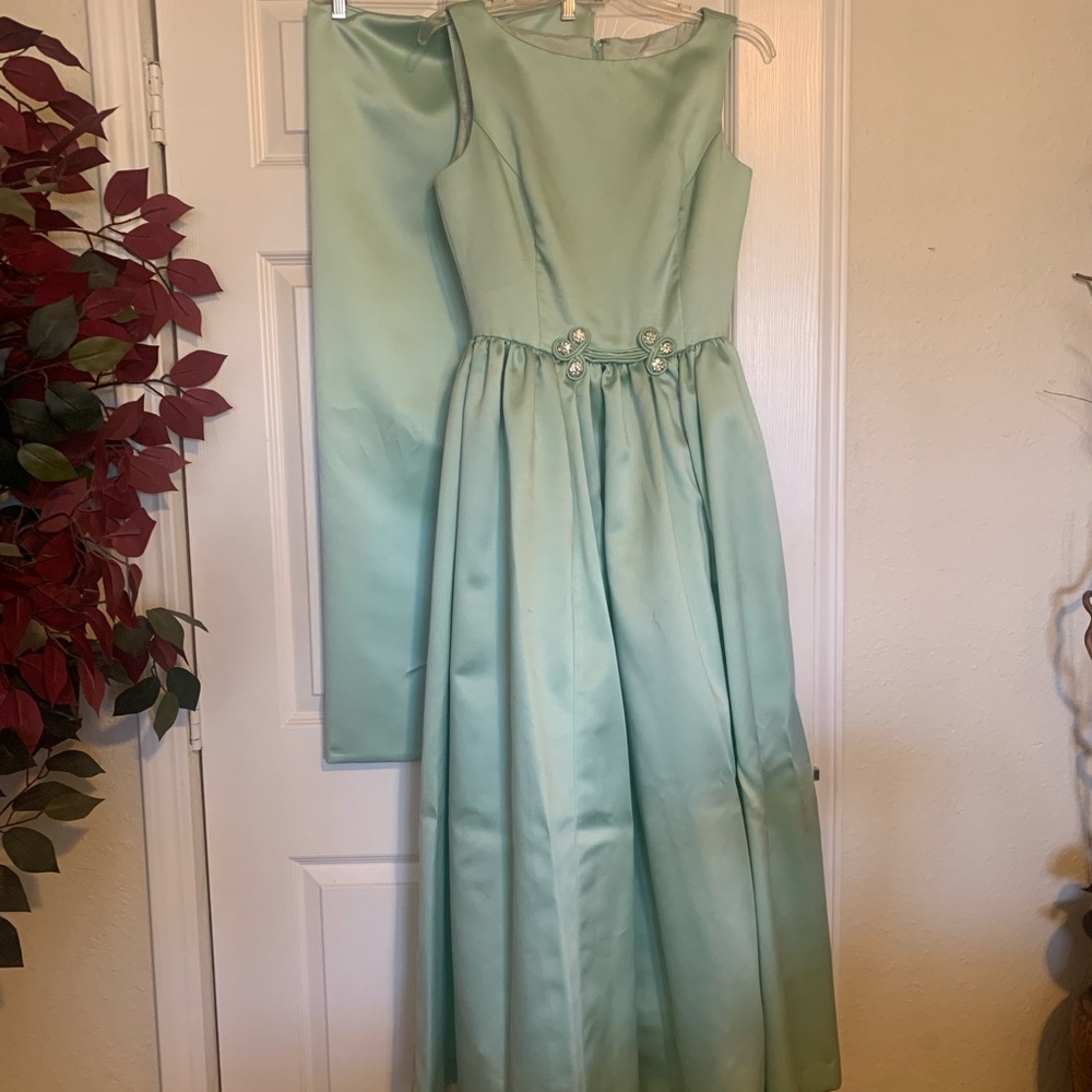 Vintage En Francais Dress with Shall